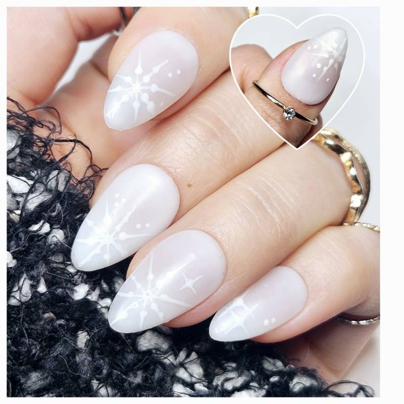 Snowflakes Press On Nails von OlisCreativeFactory