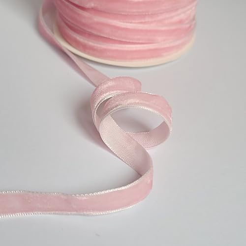 Samtband, 10 mm breit, Babyrosa, 45 m Rolle von On Trend Fabrics