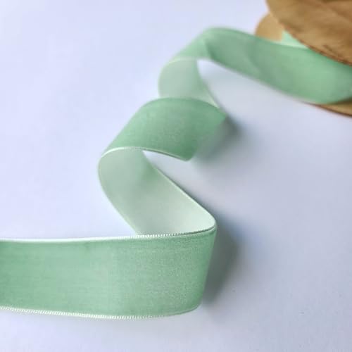 Samtband, 25 mm breit, Salbeigrün, 10 Meter von On Trend Fabrics