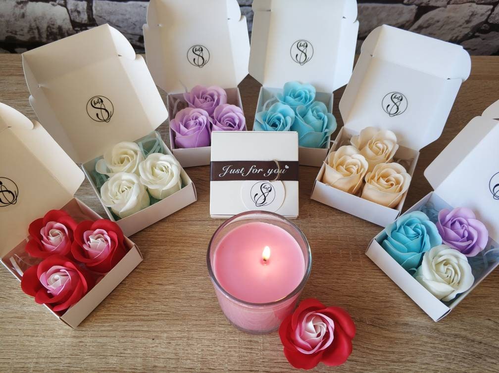 Handgemachte Mini Blumen Rosen Seife, Rosenblütenblätter, Bade-Spa-Geschenk, Badeblätter von OneShotCleanse