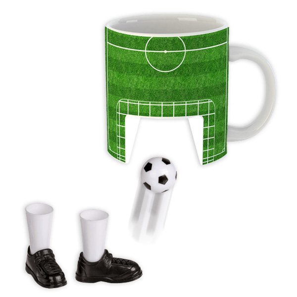 Kaffeetasse "Fußball" mit Ball und Fußballschuhen von Out of the Blue