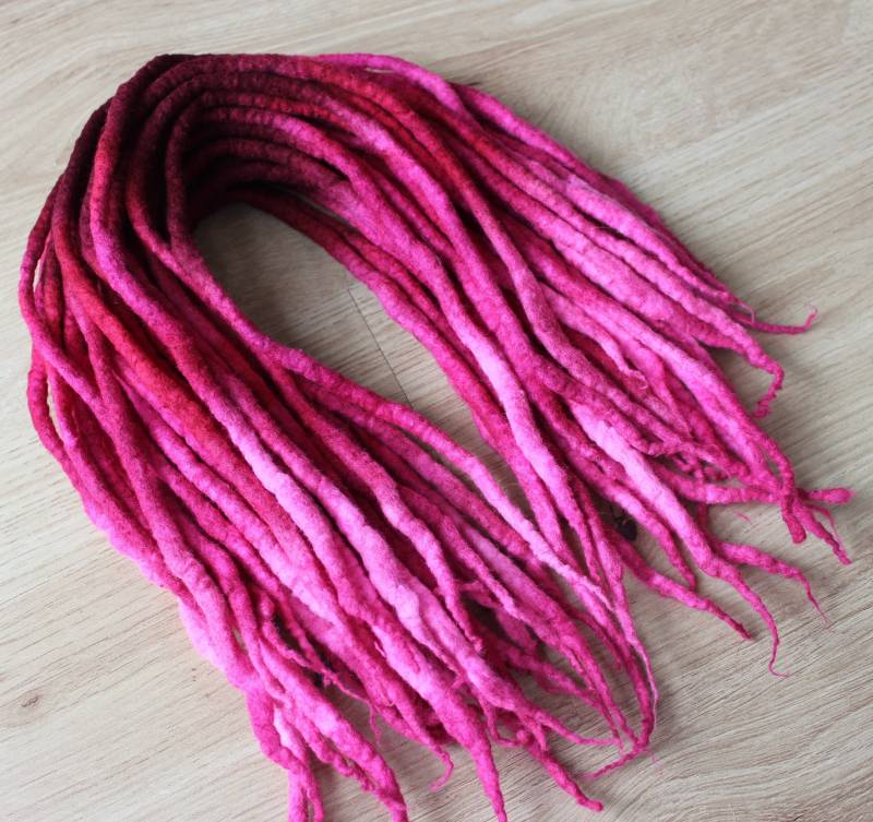 De Gemischte Rosa Wolle Dreadlocks Erweiterungen von OuterworldHair