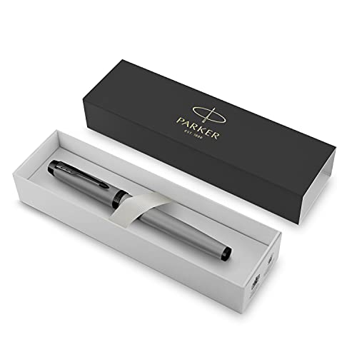 Parker IM Füller | Mattgrau mit schwarzen Zierteilen | Füllfederhalter mit feiner Feder und blauer Tinte | Geschenkbox von PARKER