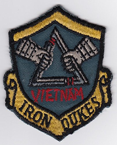 Applikation Aufbügler Patches Stick Emblem Aufnäher Abzeichen "USAF Patch Bomb Vietnam 4133 Bomb Wing P Iron Dukes B 52D 90 x 72 mm,, von PATCHMANIA