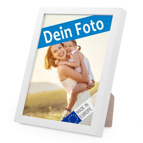 PHOTOLINI Bilderrahmen mit Foto selber gestalten, Fotorahmen 15x20 cm Holz Weiß personalisiert mit Bild, Holzrahmen Made in EU, bruchsicheres Acrylglas, zum Aufhängen & Aufstellen von PHOTOLINI