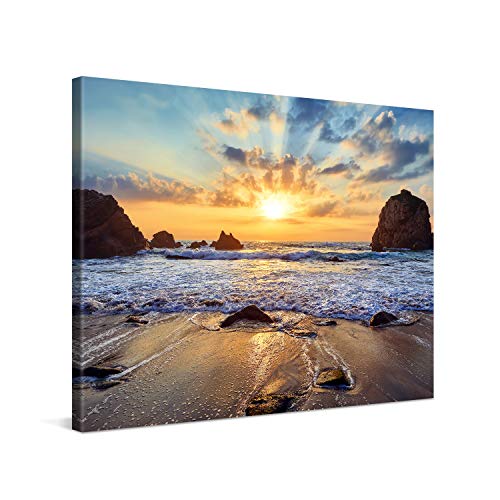 PICANOVA – Bild auf Leinwand Felsiger Strand Sonnenuntergang 80x60cm – Leinwandbild – Premium Leinwanddruck – Wandbild Kunstdruck Auf 2cm Holz-Keilrahmen Wohnzimmer Wanddekoration – Strand von PICANOVA