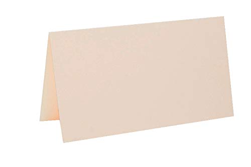 je 25 farbige Blanko Tischkarten, Platzkarten 5x9 cm in Camel von Paper24