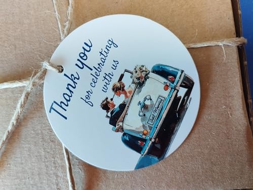 50 Etiketten aus Karton, 6 cm, Aufschrift "Thank you for celebrating with us" (Brautauto) von Personal labels since 1999