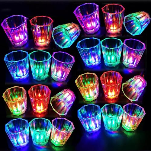 Schnapsgläser Leuchtende Plastik 24Pcs Neon Party Lustig Shotgläser mit Untersetzer Led Glow in the Dark Pinchengläser für Karneval Geburtstag deko Shotbecher Geschenke Silvester von Piucrty