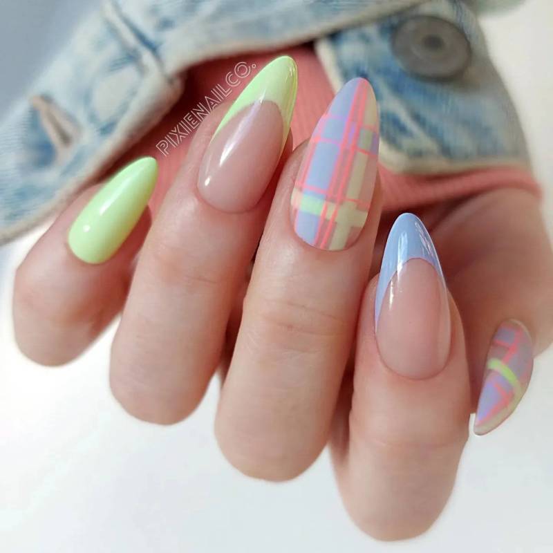 Hard Gel Professional Press On Nails, Spring Plaid von PixieNailCo