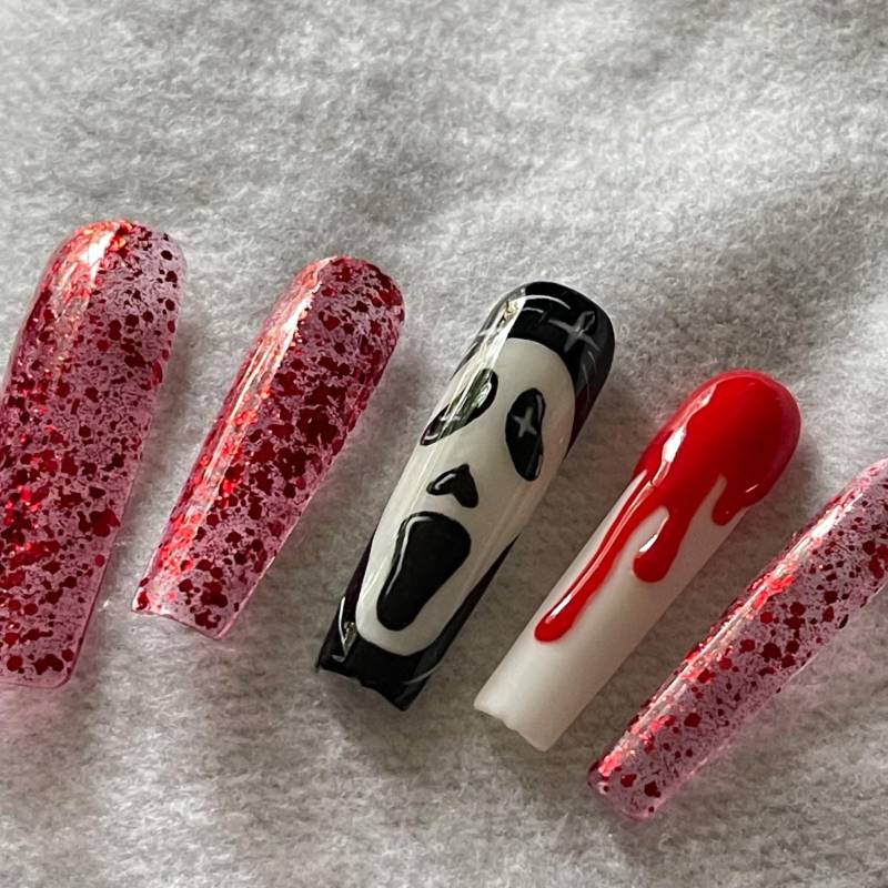 Magst Du Gruselfilme? | 3D Tropfen Gel Press On Nails [Kostenloser Kleber + Nagelvorbereitungsset] von PlasticFantasticNail