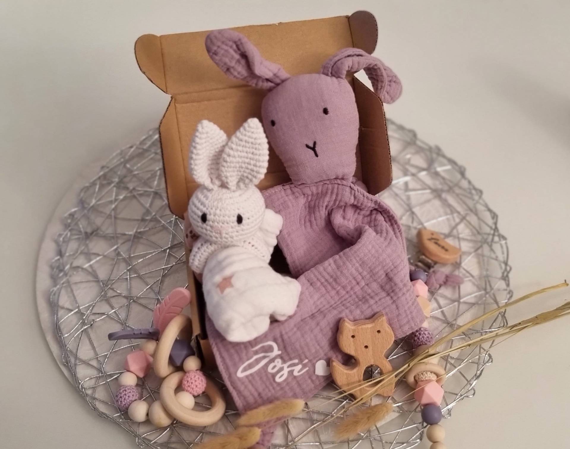 Personalisiertes Geschenkset Baby Babygeschenk Mädchen Geschenk Geburt Neugeborenes Set Zur Geschenkbox von PlotterLoves