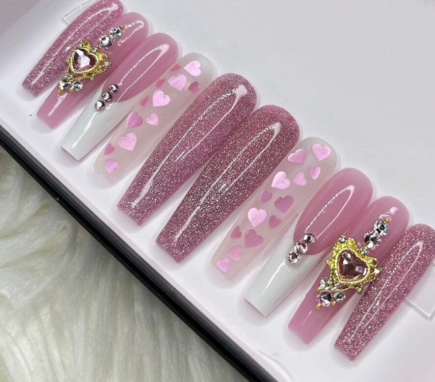 Geliebte | Pink Glitzer Charm Bling Valentinstag Press On Nails von PressLabCo