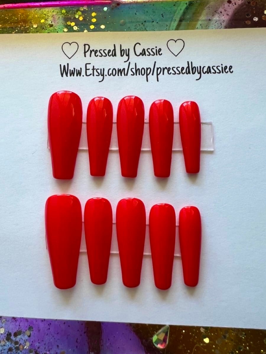 Neonrote Presse Auf Nägel von PressedByCassiee