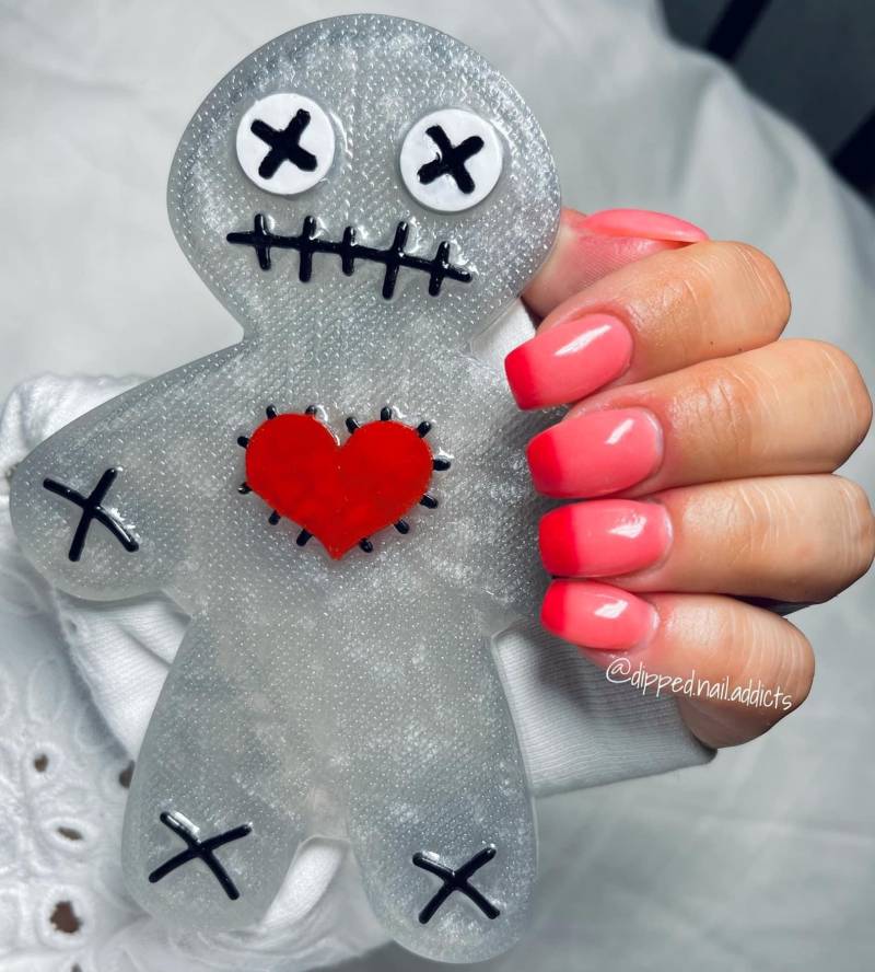 Voodoo Puppe Nailfie Prop von PrimandProperArtisan