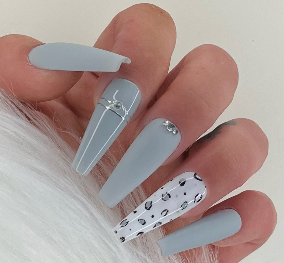 Press On Nails Grau Leo Matt&glossy Steinchen Weiß Animal Design von PrincessNails01