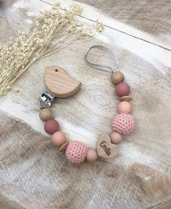 Schnullerkette Personalisiert Graviert Verschiedene Schriftarten von PureDesignBabyHerz