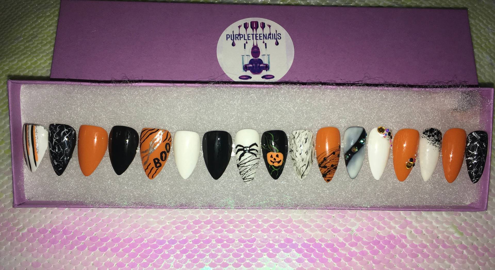 Halloween Traditionelles Design Press-On Set von PurpleTeeNails