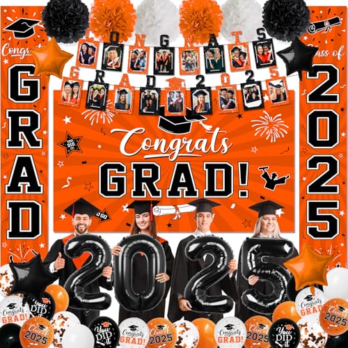 Orange 2025 Graduation Party Dekorationen Set, Congrats Grade Banner, Hintergrund, Veranda Schild, Luftballons und hängende Wirbel für Abschlussfeier Party Supplies von Pymurod