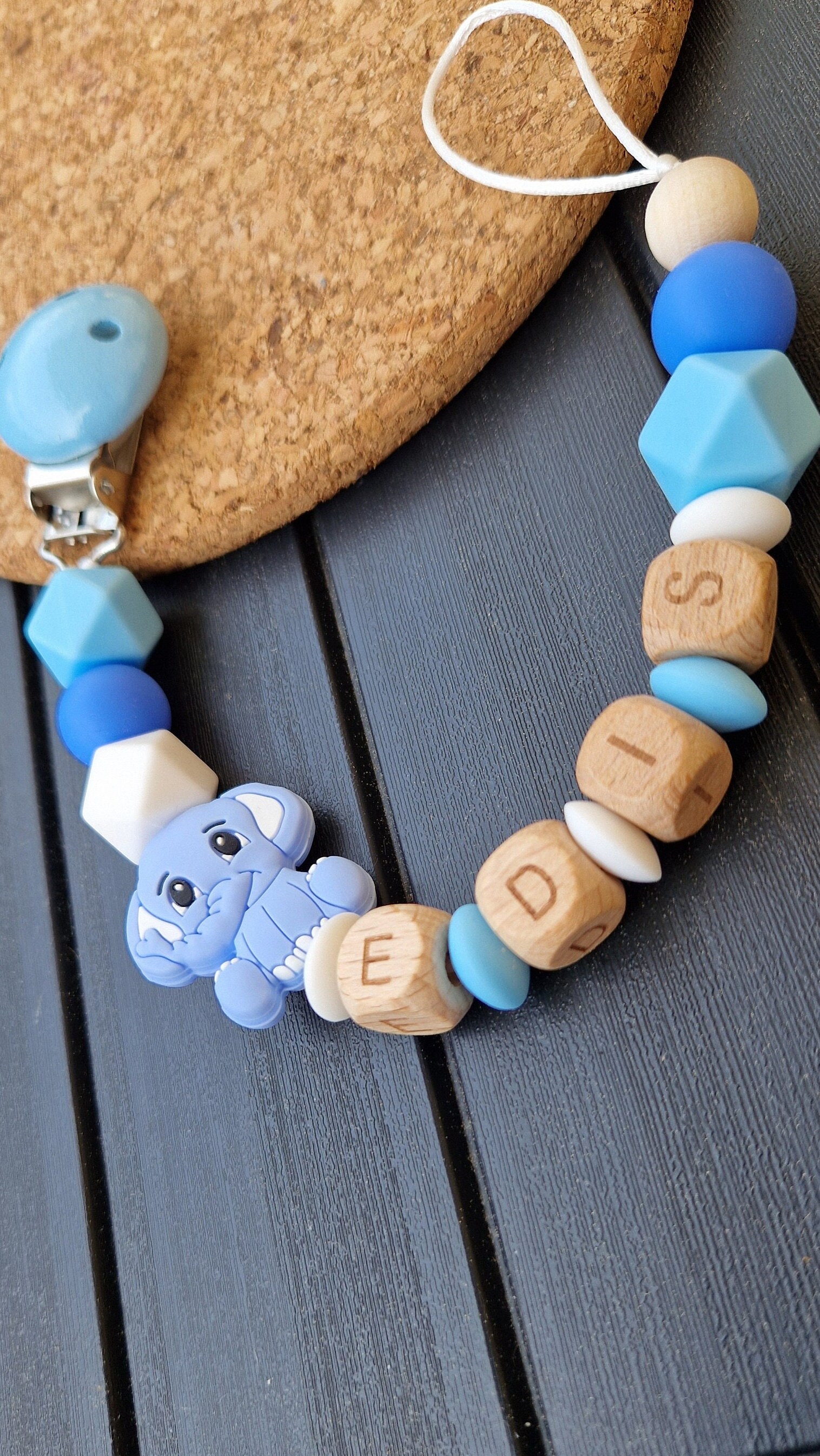 Personalisierte Schnullerkette Mit Elefant Motiv in Farbe Blau Tolles Geschenk Zur Geburt, Taufe, Babyshower Oder Baby Besuch, Perlen Bpa Frei von RGdesignn