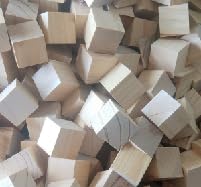 12 Stück Holzwürfel Kiefern, 5 x 5 x 5cm Bastelwürfel Holz, Blanko Würfel Holzblöcke, Unfertige Holzklötzchen zum Basteln für Schnitzen, Malen, Bauklötze von RISF