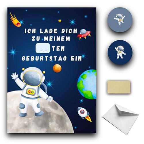 RXLITE Premium Kreativset mit 10 Einladungskarten zum Geburtstag zum Rubbeln im Astronauten-Thema auf Deutsch: 10 Karten, 10 weiße Umschläge, 10 Sticker und 10 goldene Rubbelaufkleber von RXLITE