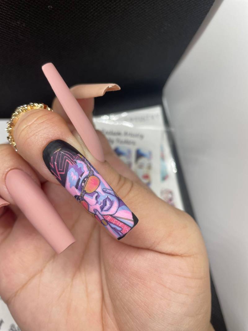 Bad Bunny Nail Art | Nagel Wasser Decals Nailart Nagelsticker Nägel von ReclaimArtistryShop