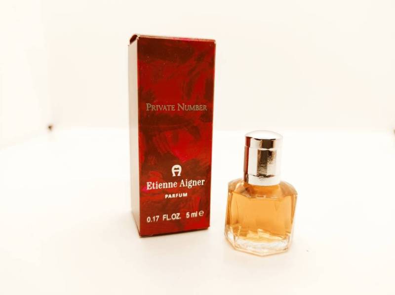 Etienne Aigner Private Number For Her Pure Parfum 5Ml Splash Boxed 1990S Vintage Parfume von Residenzler