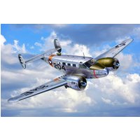 Beechcraft Model 18 von Revell