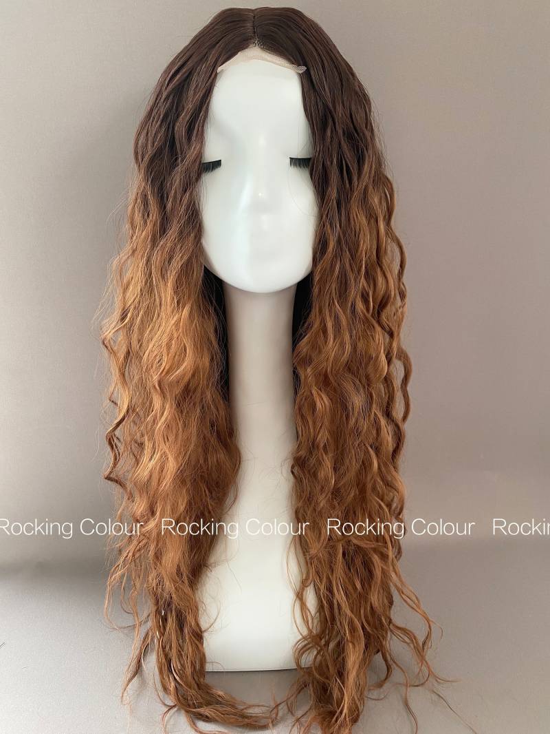 Bronze Ombre Lace Front Curly Perücke/24 Zoll Lange Braune Wurzel Perücke. Gratis Perückenkappe von RockingColour