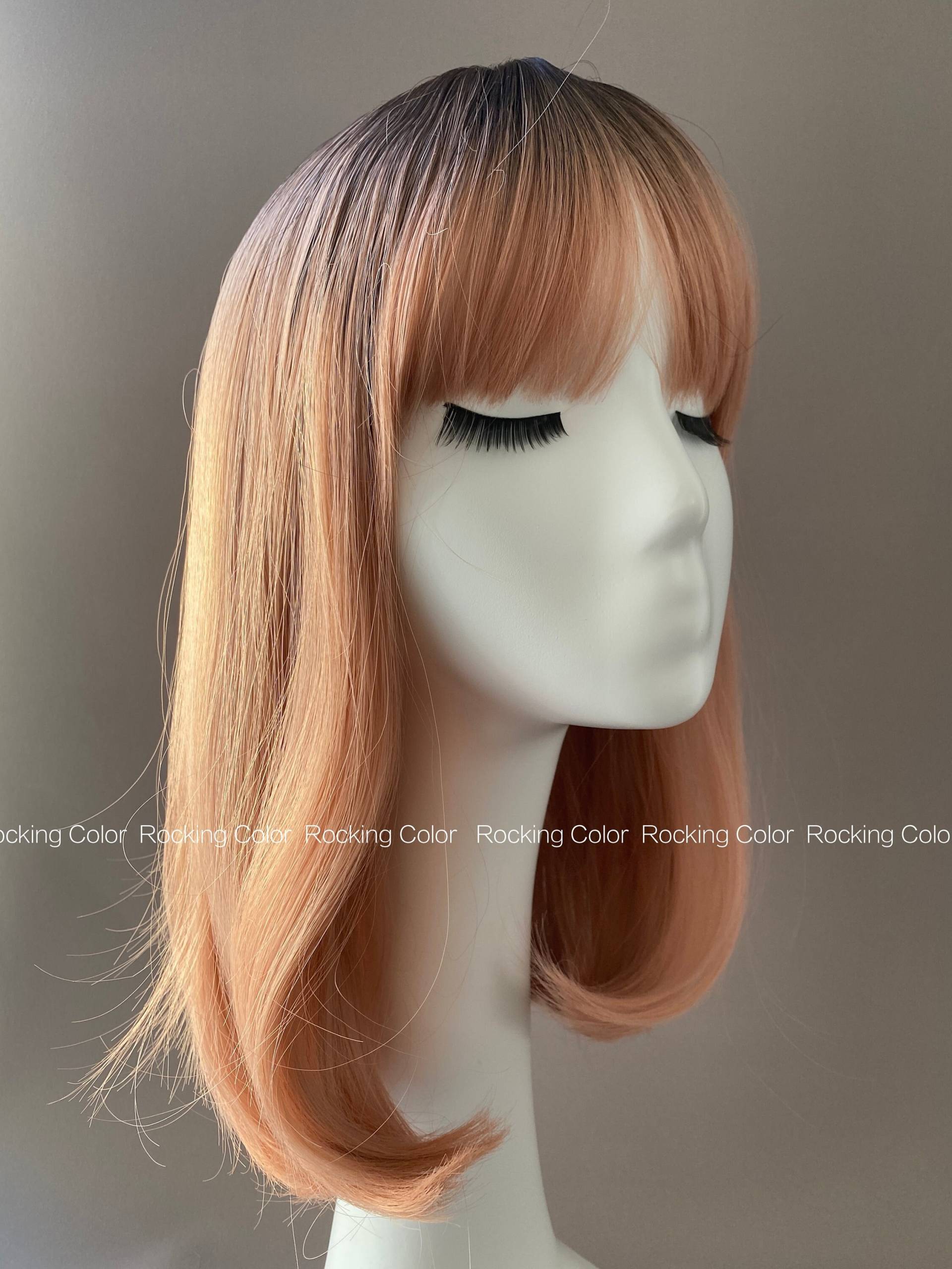 Rose Gold Ombre Bob Perücke Mit Pony. 18-Zoll-Dark Root Gerade Perücke. Gratis Perückenkappe von RockingColour