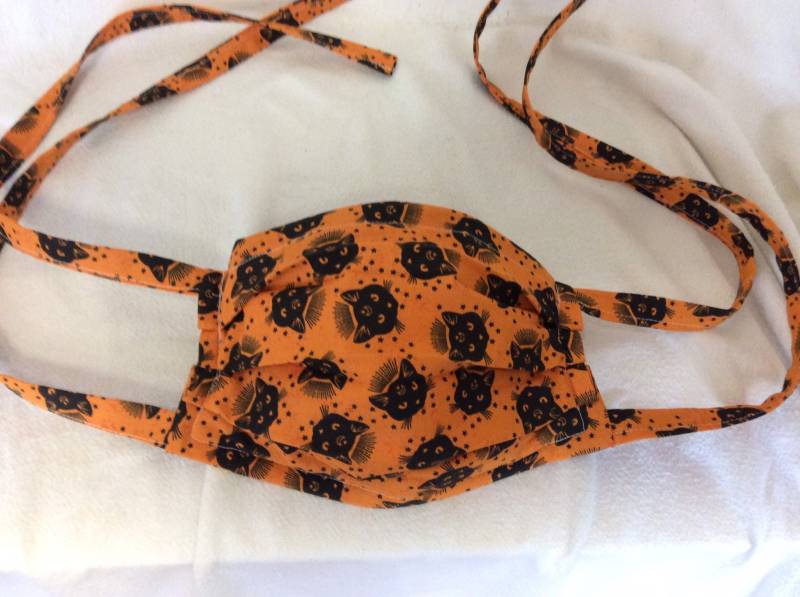 Gesichtsmaske Mit Filtertasche Waschbar Made in Usa Nasendraht Unisex Halloween Katzen Animal Print von RollingRiverAntiques