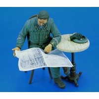 Italian Officer - WWII von Royal Model