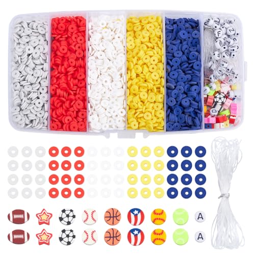 SOFPLATE 1 Box Mit 5204 roten Weißen Und Blauen Perlen Set Mit Patriotischen Tonperlen Sport Basketball Baseball Rugby Fußball Heishi Perlen Mit Buchstaben Zum Unabhängigkeitstag DIY Freundschaftsarmb von SOFPLATE