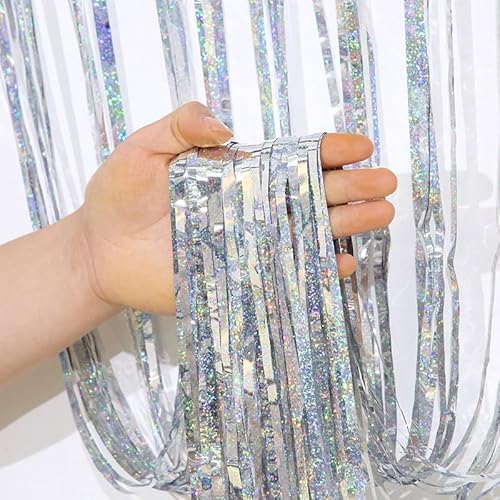 4 Stück Metallic Lametta Vorhänge,1m x 2m Silber Glitzer Selbstklebende Folien Fransen Lametta Vorhange Folie Hintergrund für Geburtstag Hochzeit Weihnachtsfeier Tür Fenster Partydekorationen von SYSUII