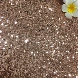 SYSUII 135cm * 1m Paillettenstoff Sparkly Stoff glitzernder Stoff Dekostoff Kostümstoff zum Nähen Stoff Tüll Pailletten-Stoff für Hochzeit Kleid Dekoration DIY Tisch Tutu Rock Party Deko - Hellbraun von SYSUII