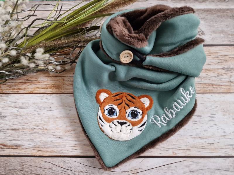 Handmade Halstuch/Wintertuch Schal Mit Kuscheligem Tiger & Namen von ScaBaDesignArts