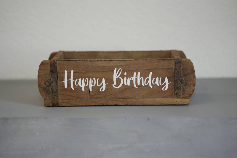 Geschenkbox "Happy Birthday" | Diy Geschenk Holzkiste Aufbewahrung Dekoration Für Garten Terrasse Wohnzimmer Erinnerungsbox von SchneiderGeschenke