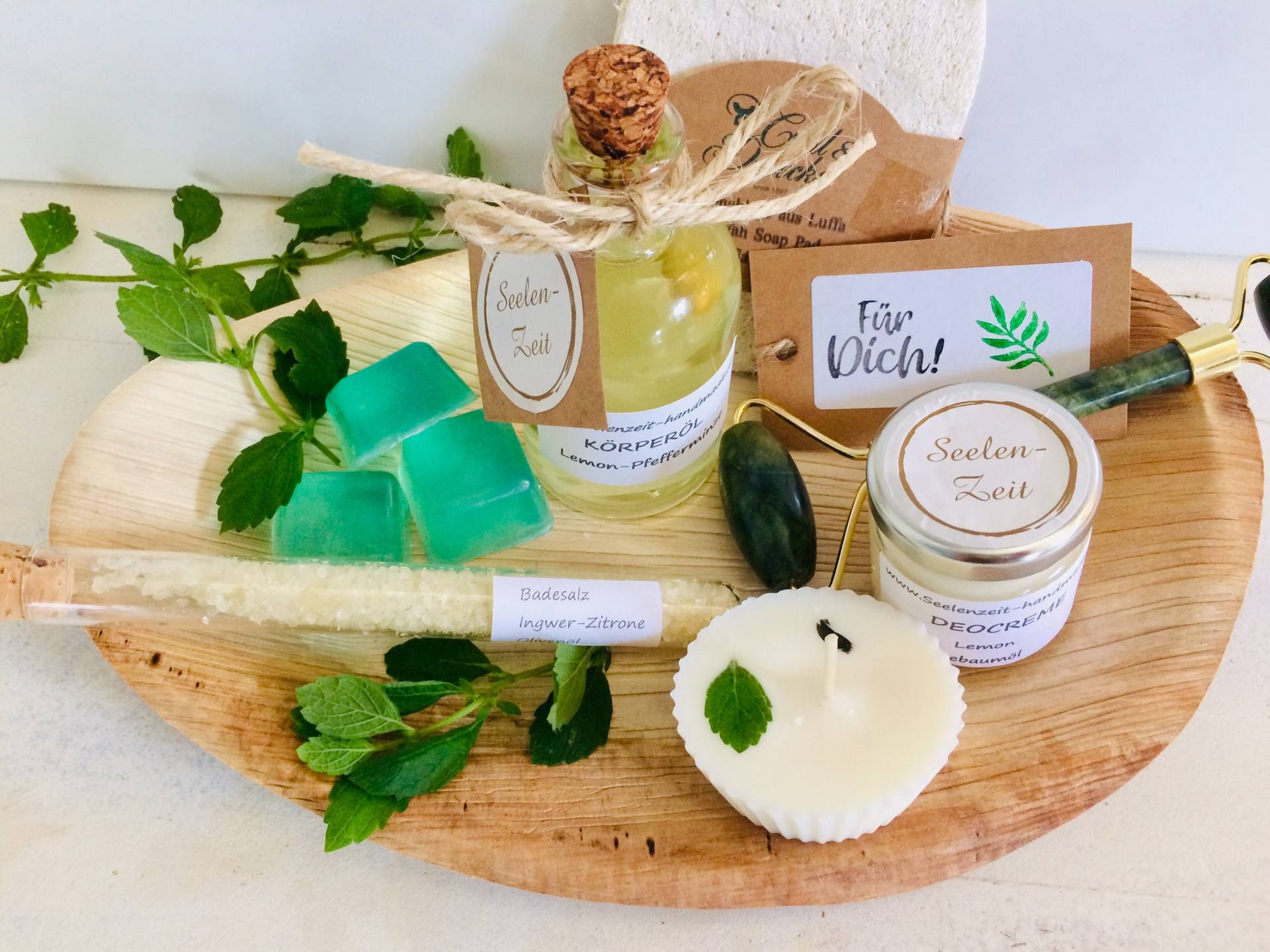 Geschenke-Set Auf Palmblattschale, Naturkosmetik, Sojakerze, Wellnes, Spa von SeelenZeit