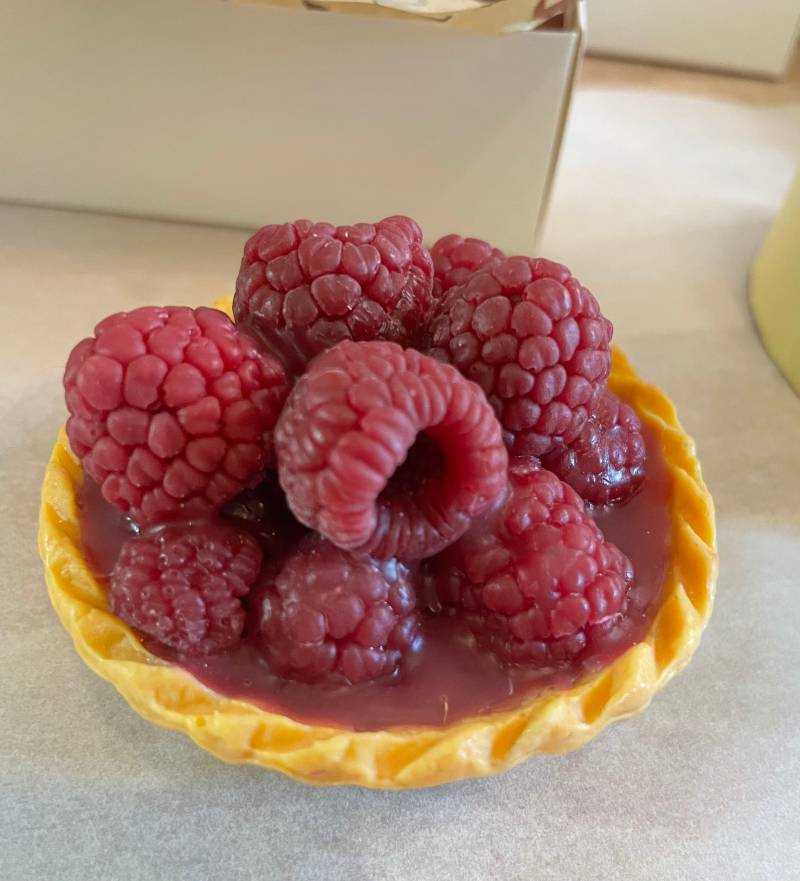 Himbeeren Seife Tartelette Mit Seife Geburtstag Frau, Geschenkt Idee Kuchen Cake Badezimmer Bad Deko Gästeseife Mitbringsel von SeifeMagievonValeria