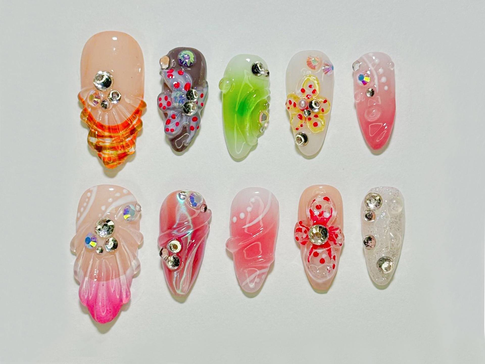 3D Blumengarten Mandel Drücken Sie Auf Die Nägel | Edelstein Und Blumen Geburtstags-Urlaub Kunst Lebendige Farben 3D-Kunst Jb404S von SevenNailArt