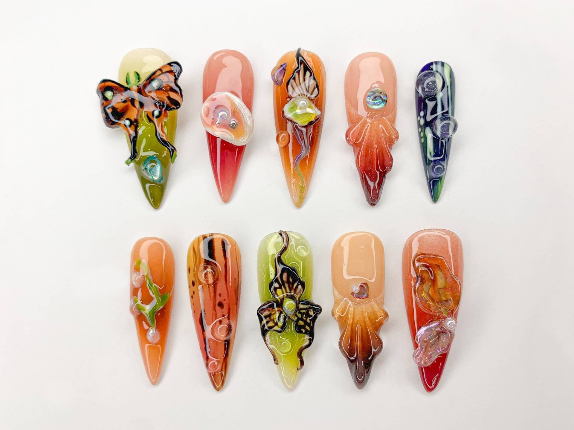 Schmetterling Garten Drücken Sie Auf Die Nägel | Lebendige Blumen Nagel Kunst Von Der Natur Inspiriertes Nagelset Butterfly & Bloom Nails |Bunter von SevenNailArt