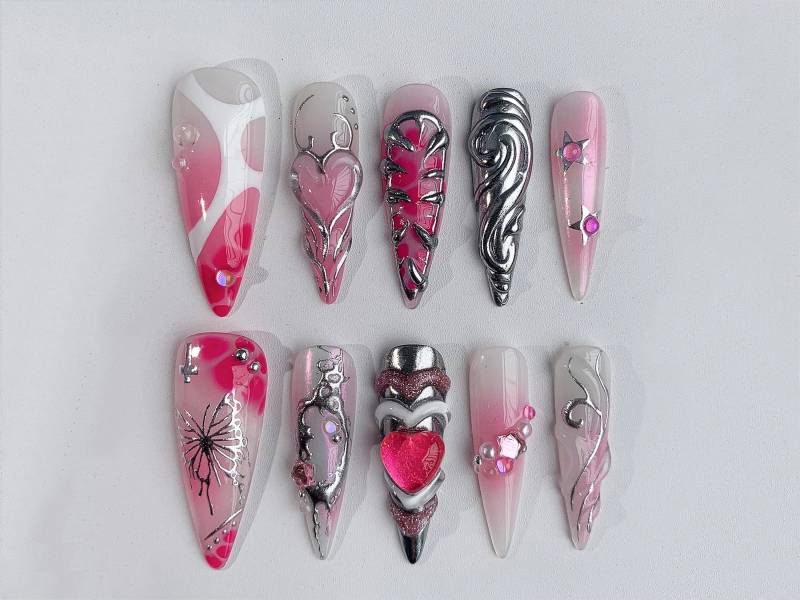 Y2K-Inspirierte Custom Nail Art | 3D Pink Herz Chrome Cute Valentine Fake Nägel Acryl Und Schmetterling Nails Gelxnail Jc106A von SevenNailArt