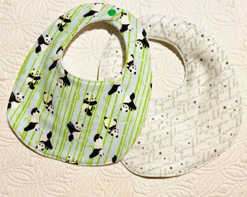 Bambus Panda Reversible Baby Lätzchen von SewMuchLovebyShannon