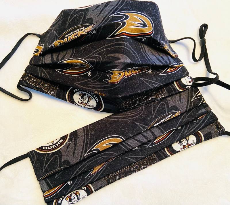 Ducks Hockeymaske von SewMuchLovebyShannon