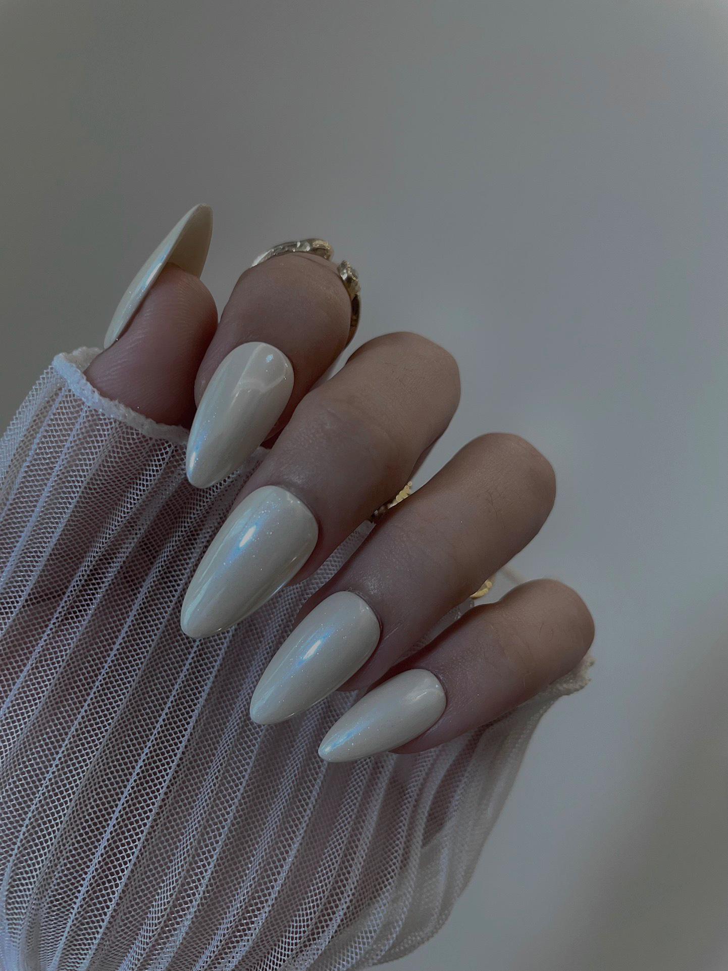 Handmade Reusable Press On Nails - Milky White Almond Shape | Elegant Minimalist Look von Sharksnailbyyu