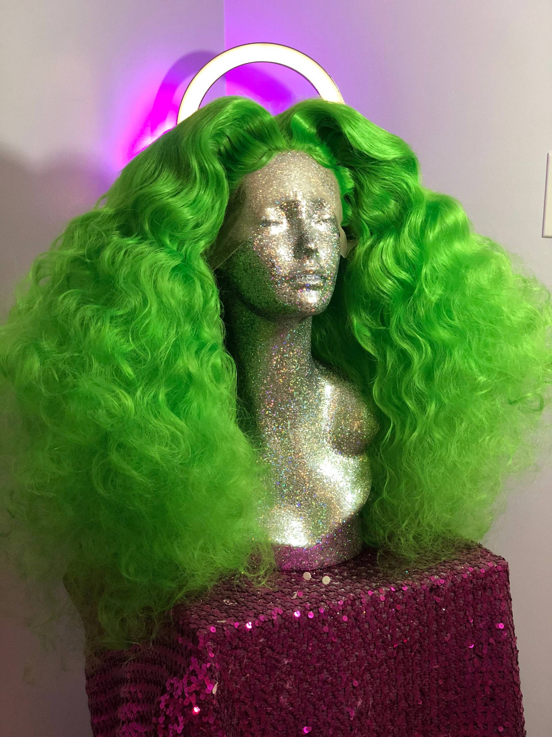 Lucky Green Studio 54 Frizzy Locken von Showgirlvanity