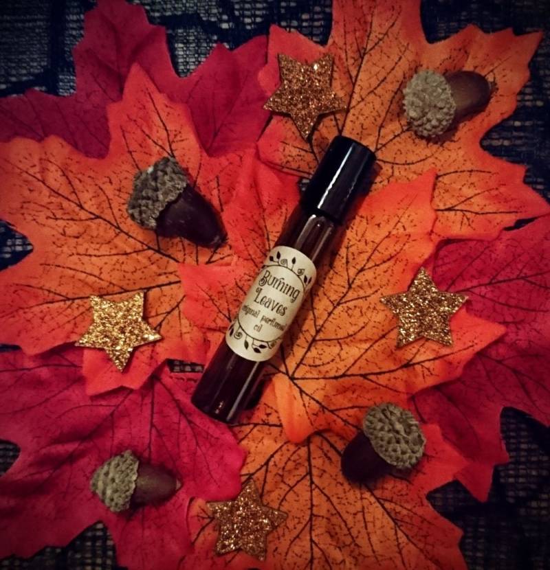 Brennende Blätter Original Parfümöl - Gothic Herbst Winter Gewürzte Lagerfeuer Holz Roll-On Duft Gebrannte Vetiver Vegan Öl Mischung von SimonsNest