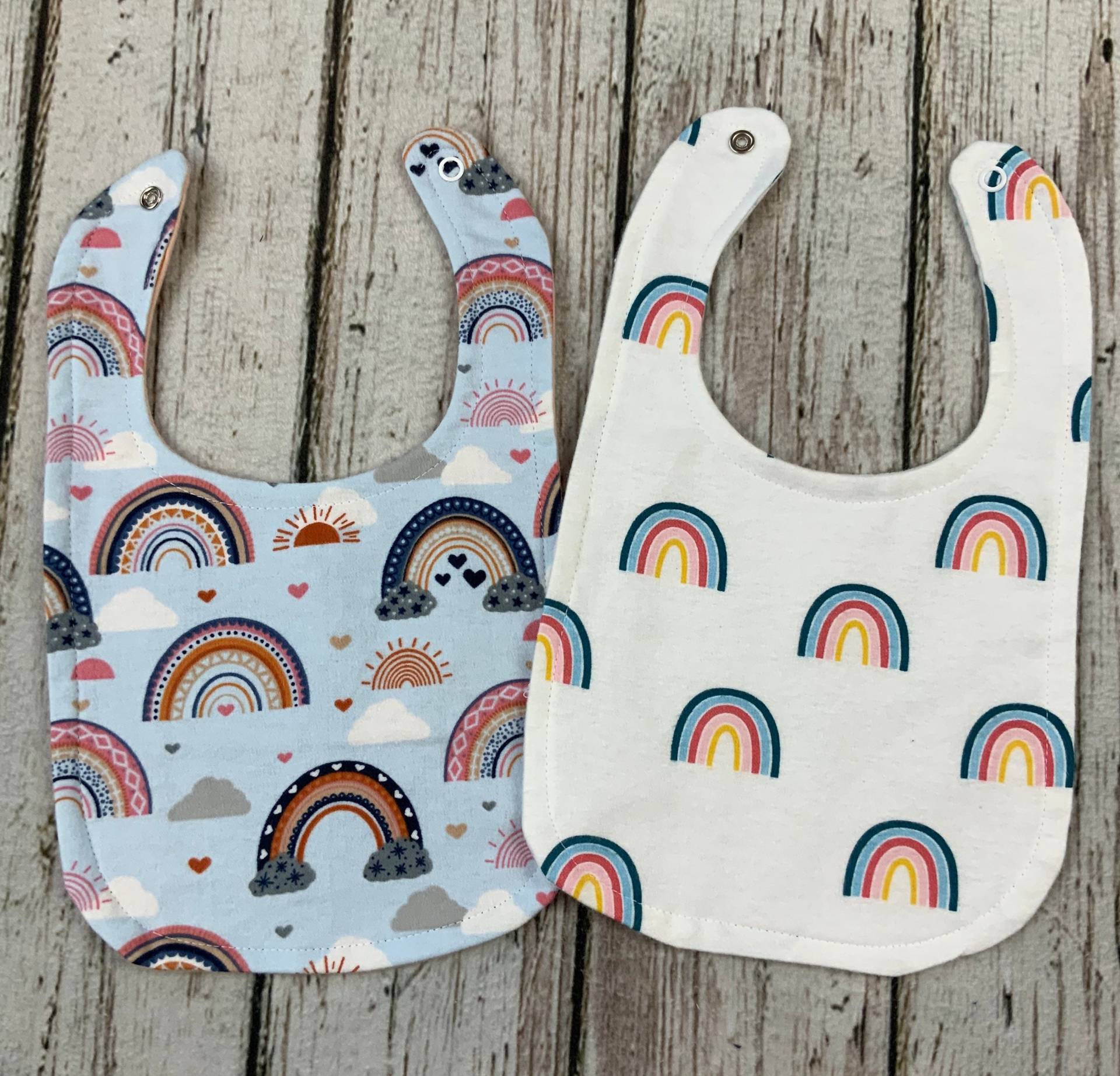 Babylätzchen/Mädchenlätzchen Regenbogen Lätzchen Babypartygeschenk Strahlende Kollektion von SimplyUCreation