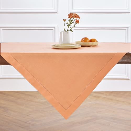 Solino Home Leinentischdecke, 132 x 132 cm, Koralle, 100 % reines Leinen, klassischer Hohlsaum, maschinenwaschbar, Esstisch-Überwurf von Solino Home